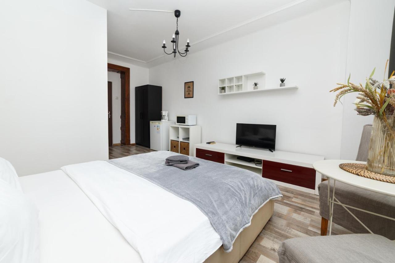 Color Apartments Street Blanari 12 Bucarest Exterior foto